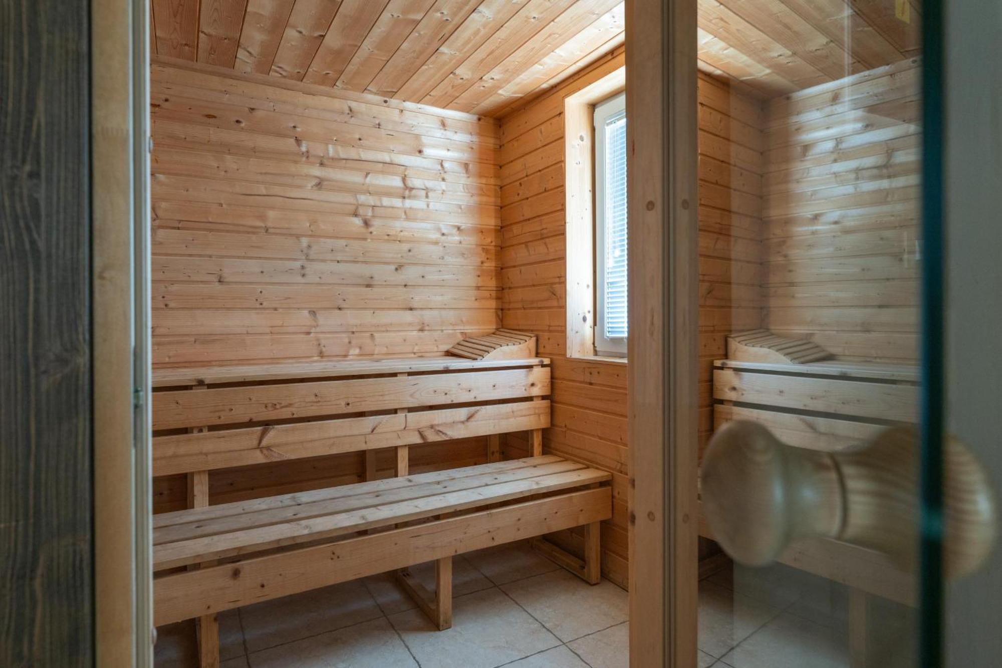 Villa Castagna Near The Sea With Private Pool And Sauna プレマントゥーラ エクステリア 写真